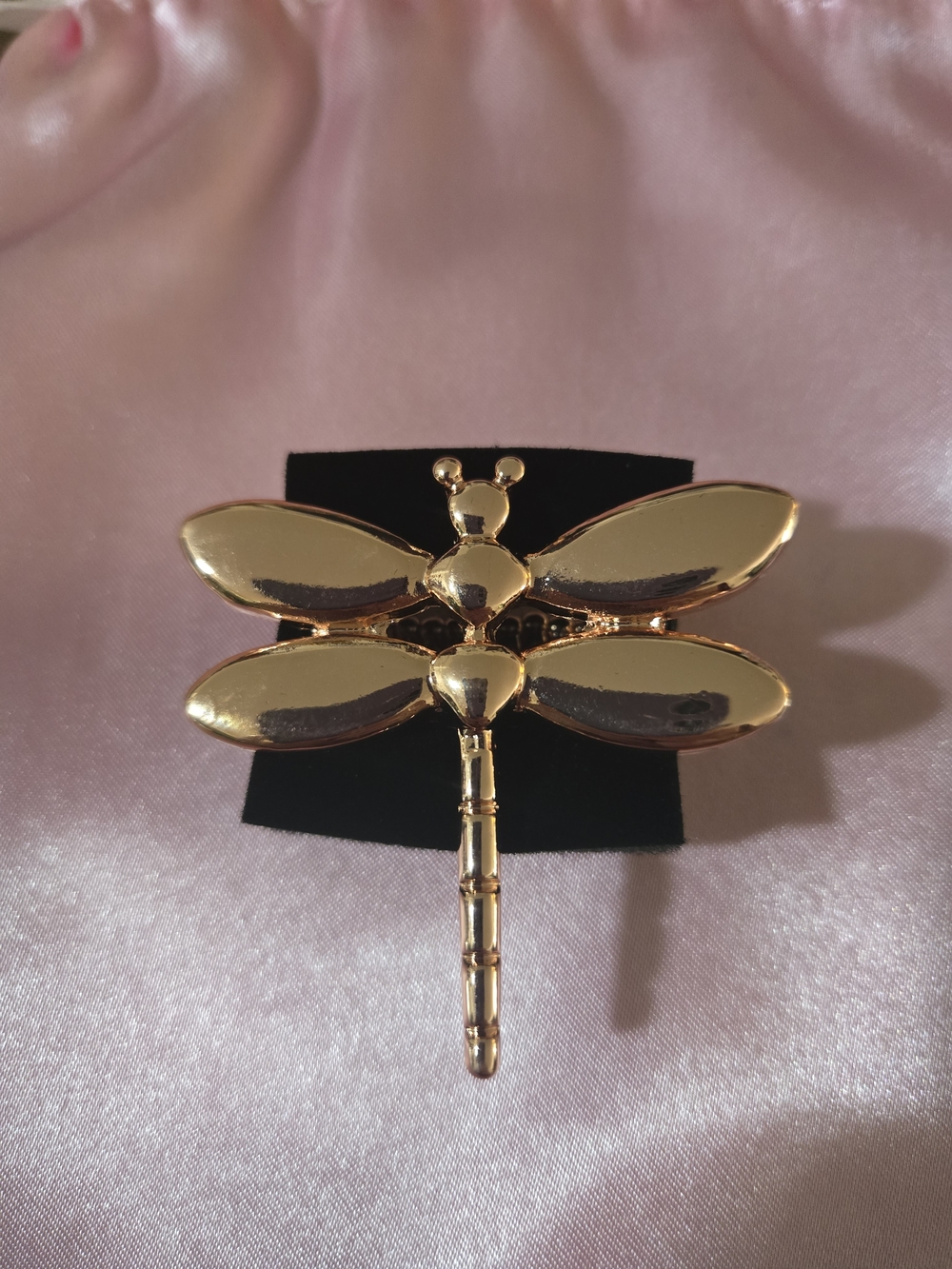 Gold Dragonfly Stretch Ring Elegant Women’s Jewelry